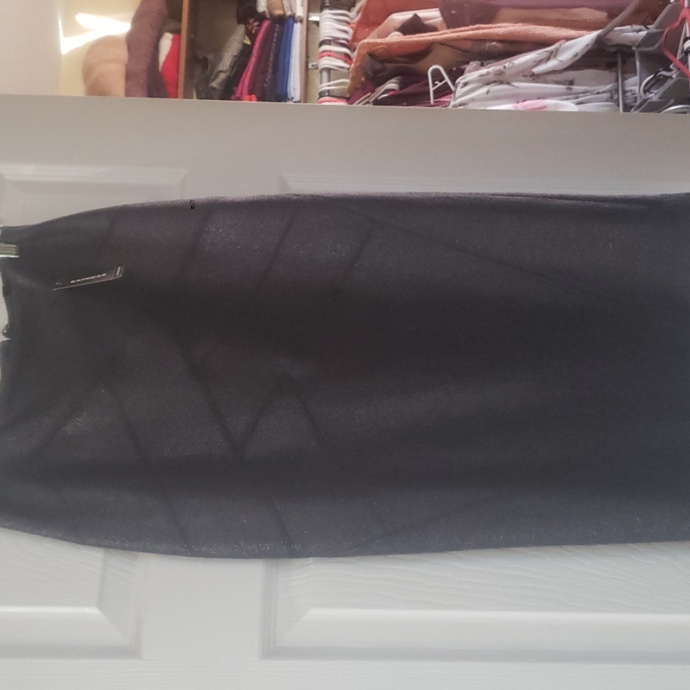 Matching high waisted skirt to crop top